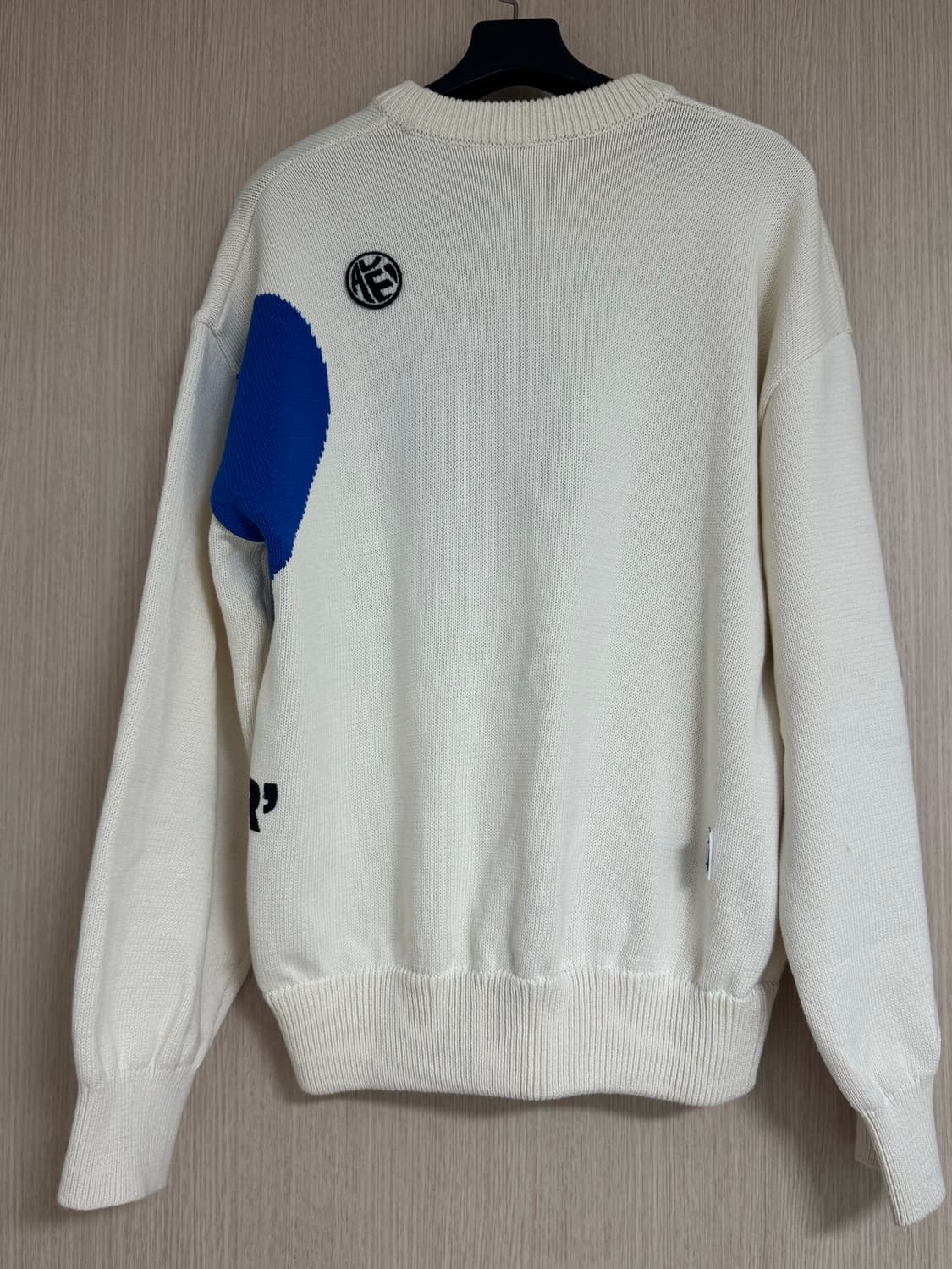 아더에러 트윈하트 로고 니트 아이보리 A1사이즈 상품이미지3