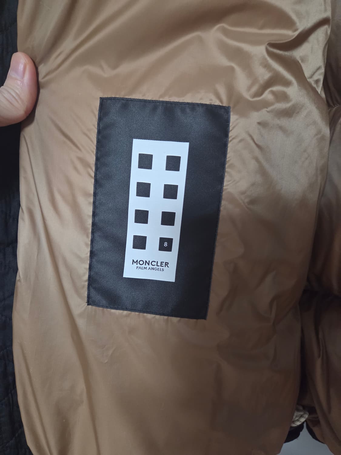 몽클레어 팜앤젤스 페딩 블랙 상품이미지6