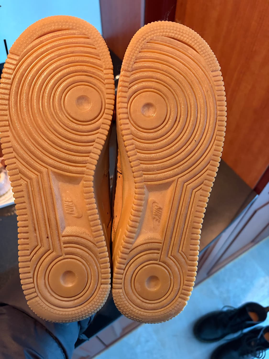 나이키 에어포스1 슈프림 된장 260 (전시용급) 상품이미지3