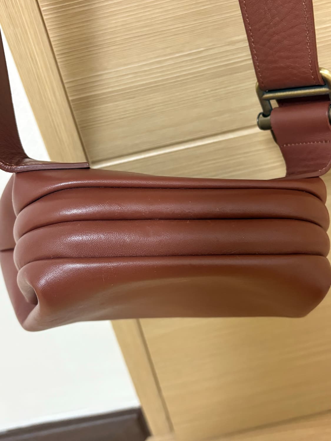 오소이 브로트백 브라운 상품이미지5