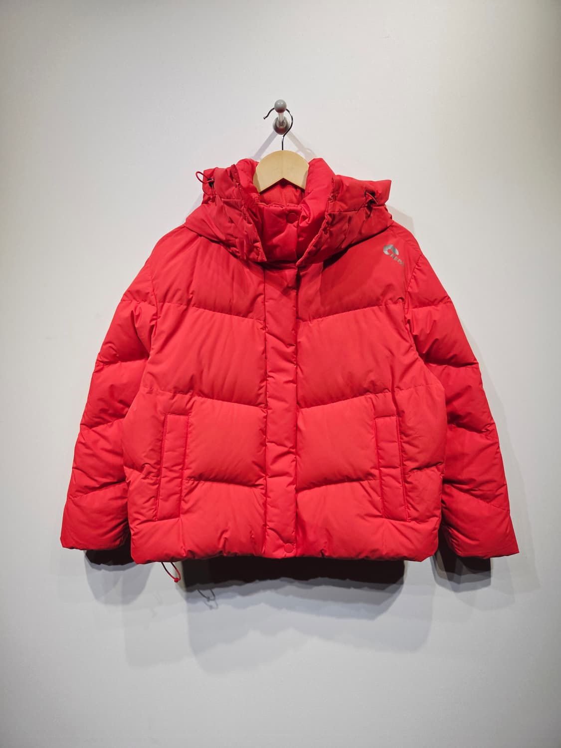 네파(NEPA) 레드 덕다운 숏패딩 자켓 상품이미지2