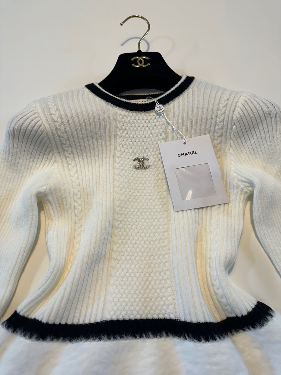 (새상품)샤넬니트티 상품이미지3