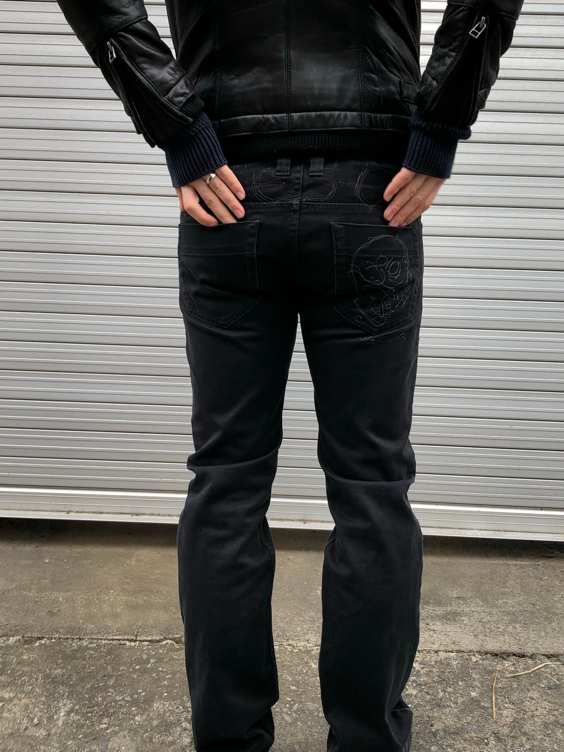 디젤 스컬 자수 블랙진 상품이미지3