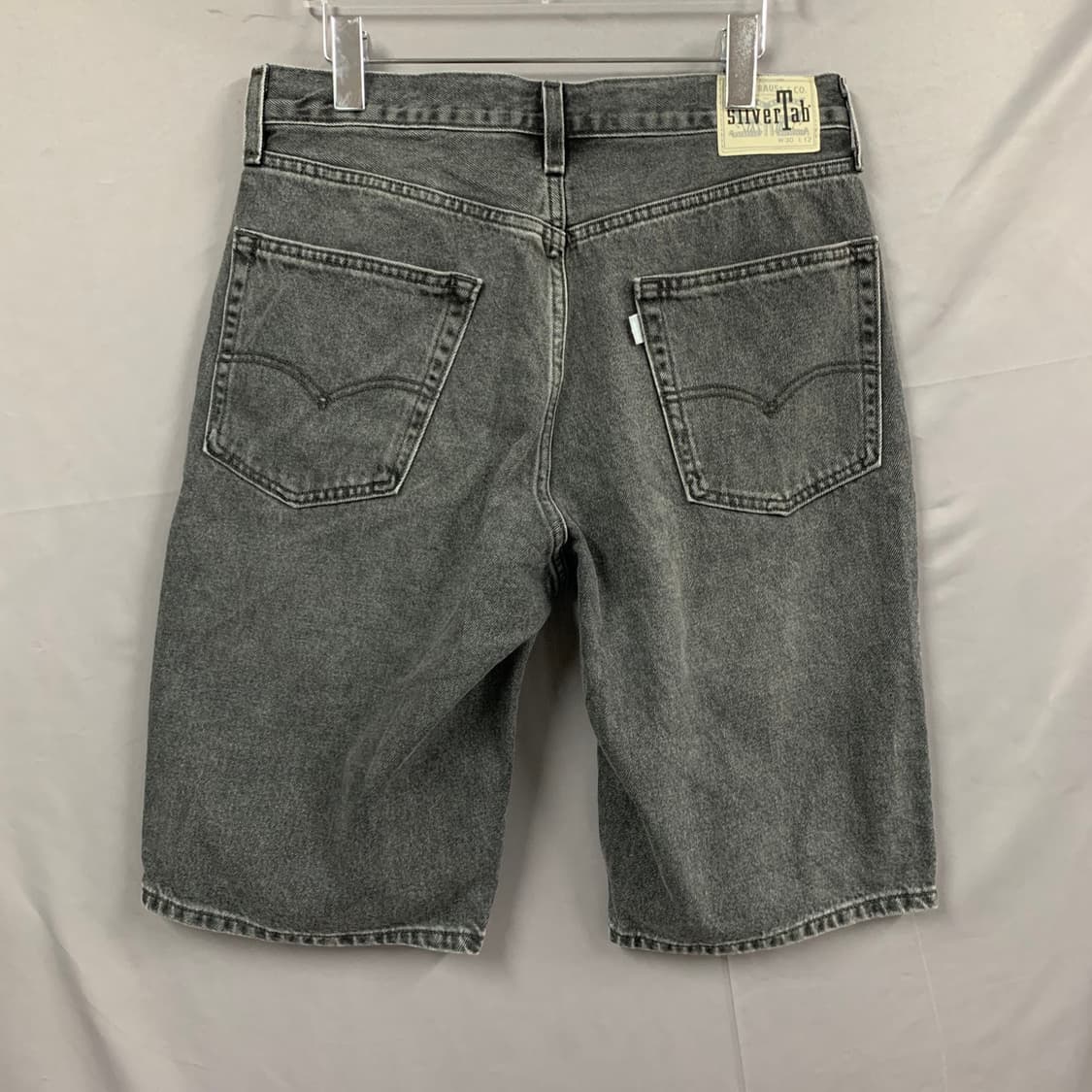 30인치 리바이스 실버탭 루즈 흑청 버뮤다 데님팬츠 청반바지 상품이미지2