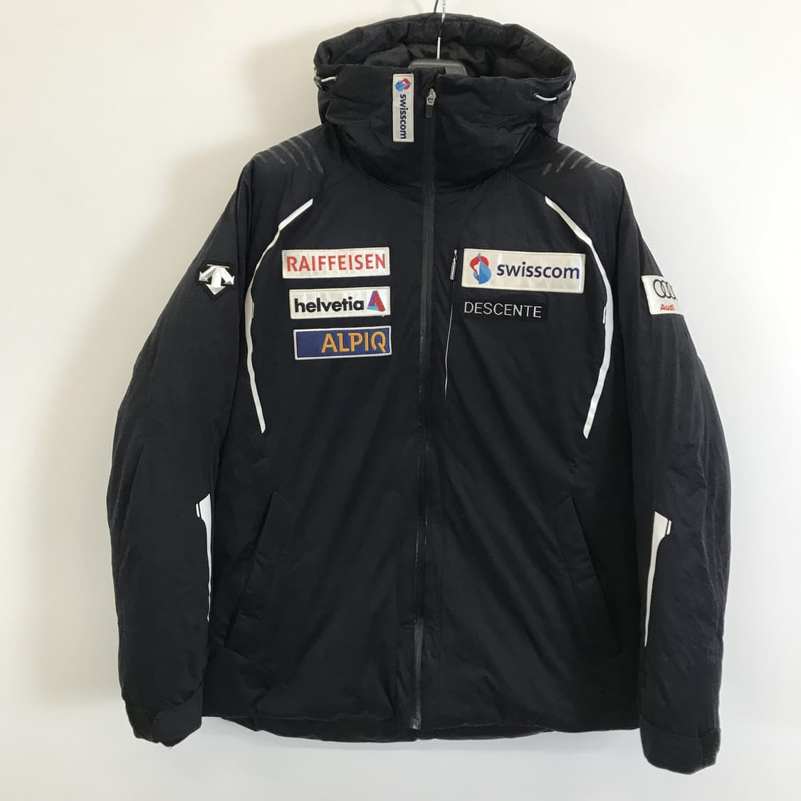 데상트 아우디 스위스 스키팀 덕다운패딩 [105] 상품이미지1