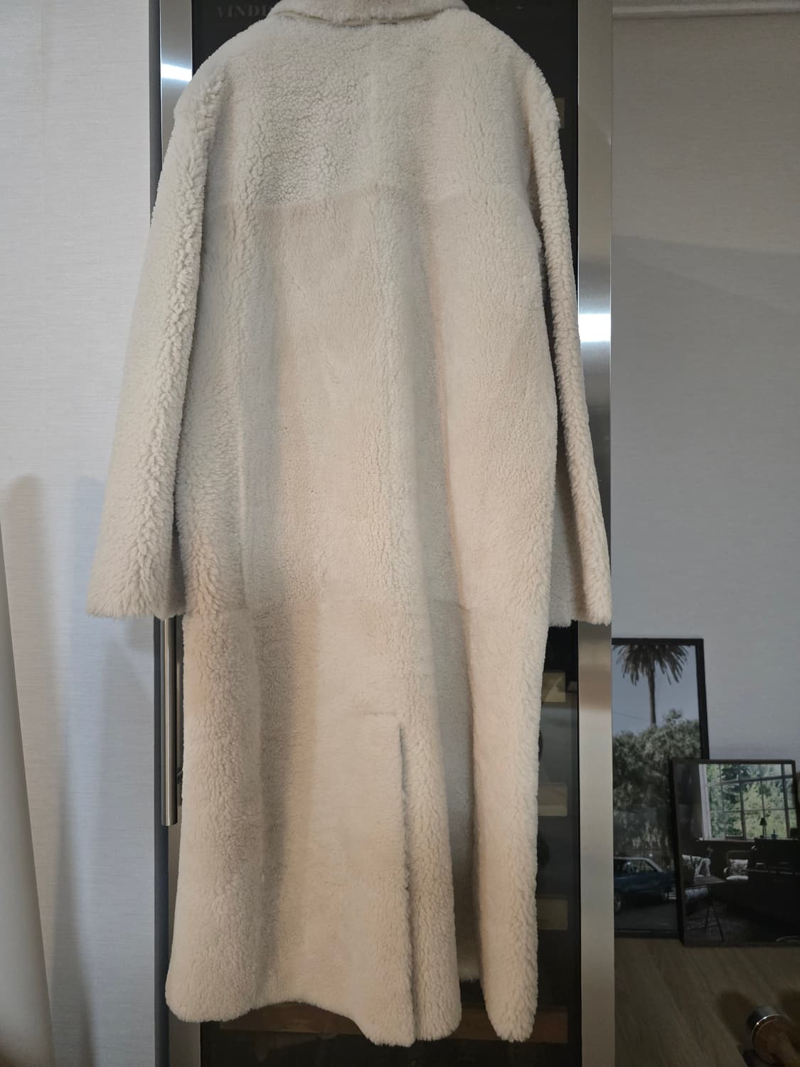 산드로 SANDRO 천연 양피,양털 롱 무스탕 새제품입니다. 상품이미지4