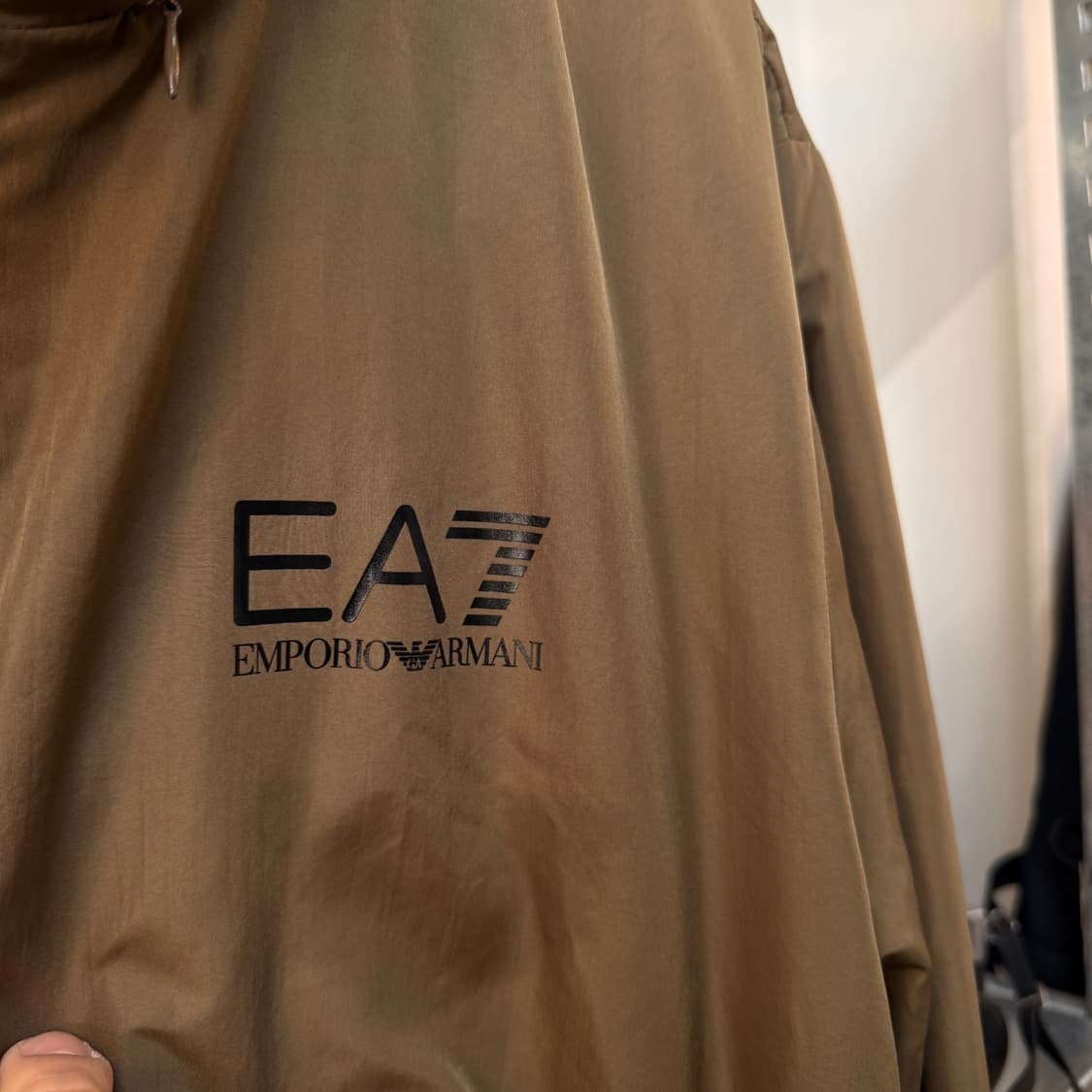 엠포리오 아르마니 EA7 워터 리플렉트 윈드 프루프 트랙탑 상품이미지2