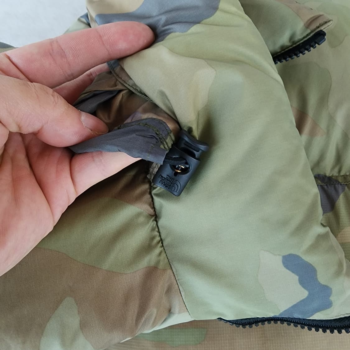 일본판 노스페이스 700 눕시 패딩조끼 카모플라쥬 XL
 상품이미지8