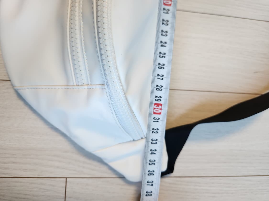 뉴발란스 힙색 슬링백 워터프루프팩 힙색 

전체적으로 깨끗하나 가죽 울림 상품이미지2