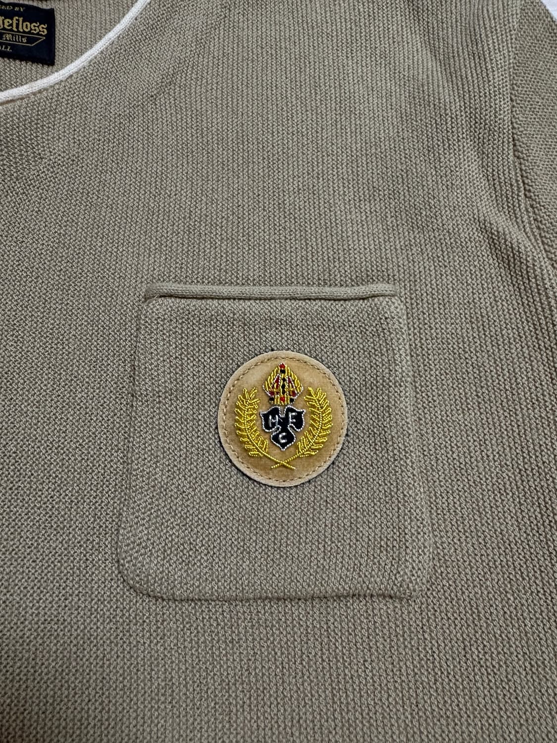 헤리티지 플로스 WAPPEN MERINO WOOL V-NECK Beige 상품이미지3