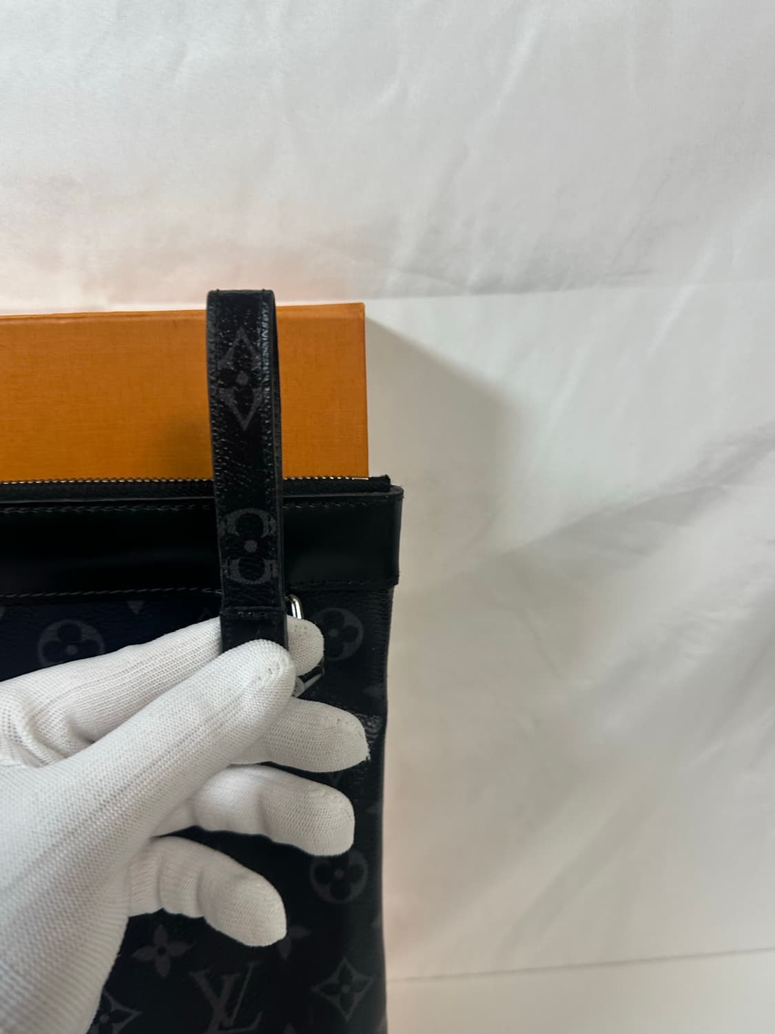 루이비통 디스커버리 클러치 + 드라곤느 키링 (GM/OS)  상품이미지8