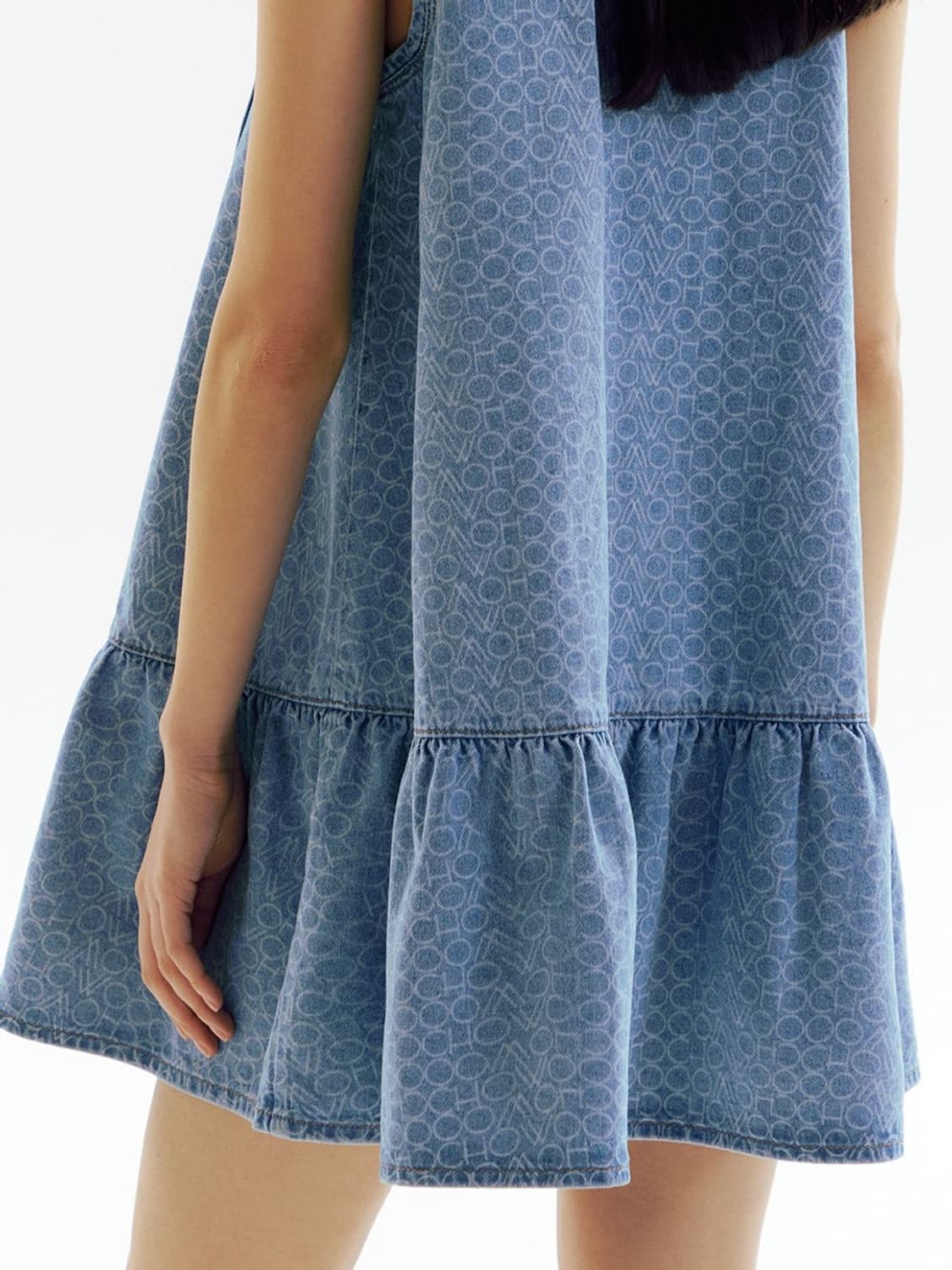 CHOWOO 슬리브리스 A라인 프릴디자인 자카드 패턴 데님 청 원피스 상품이미지5