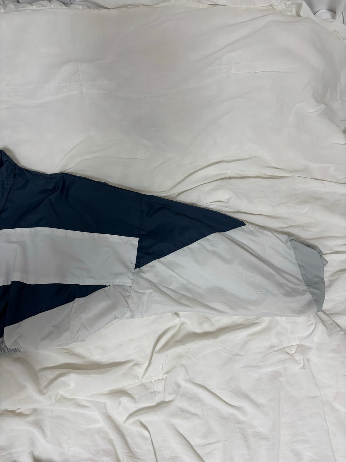 나이키 크롭 바람막이 상품이미지5