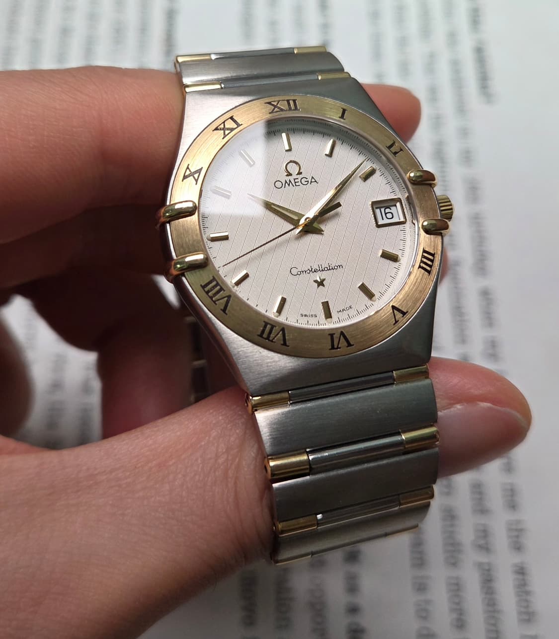 오메가 컨스틸레이션 별로고 하프바 콤비 화이트판 쿼츠 브레이슬릿 ver. 상품이미지4