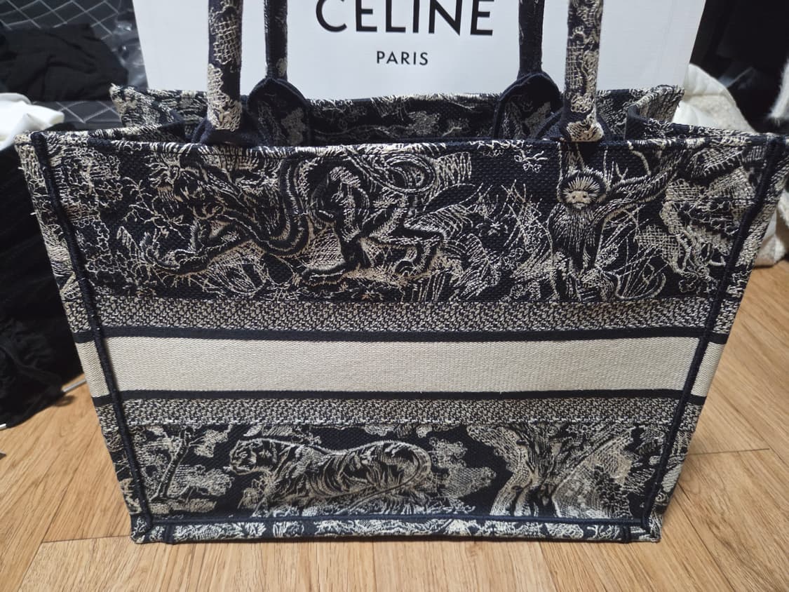 디올 북토트 미디움 상품이미지4