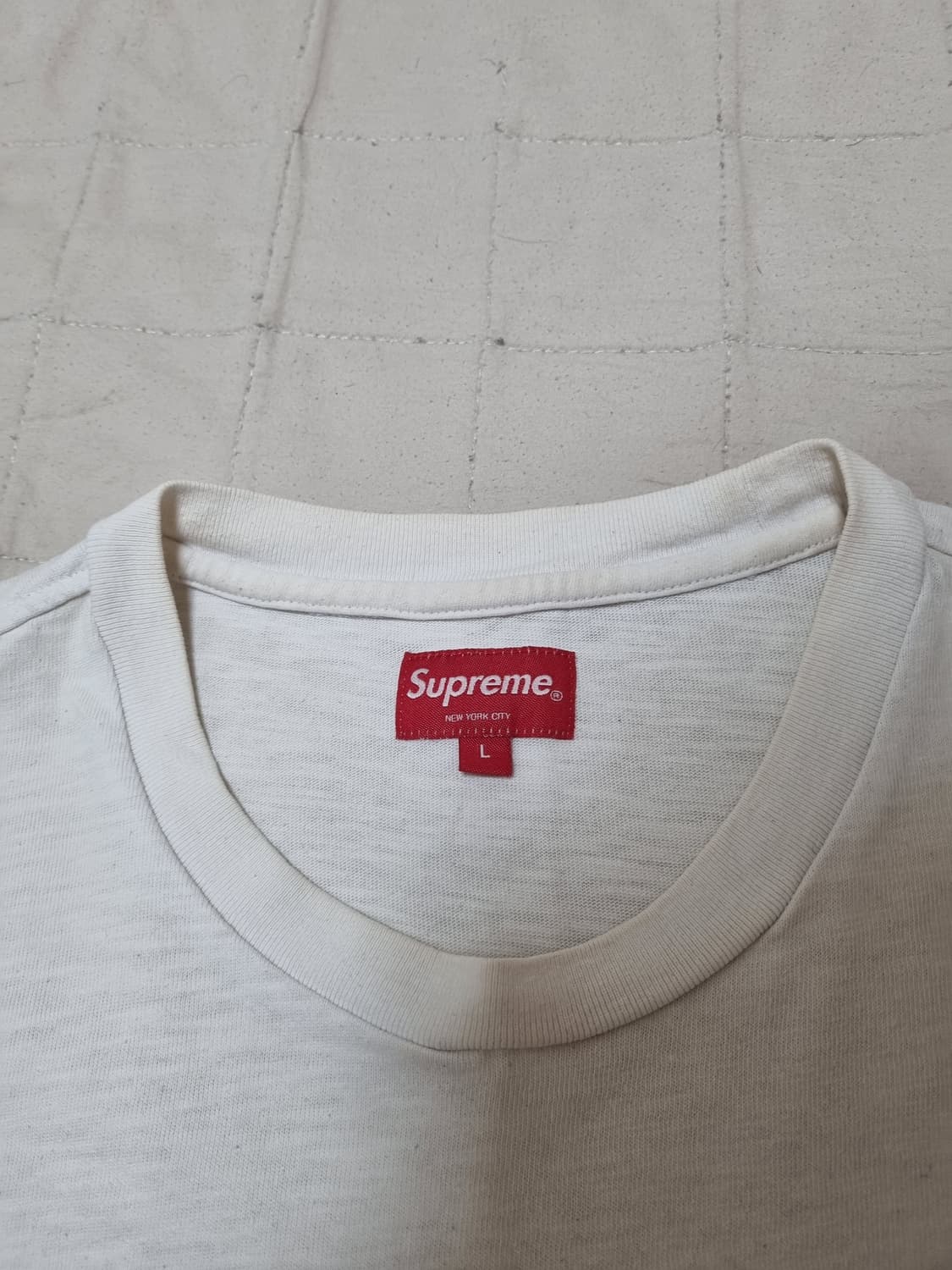 Supreme Sketch Embroidered S/S Top White 상품이미지2