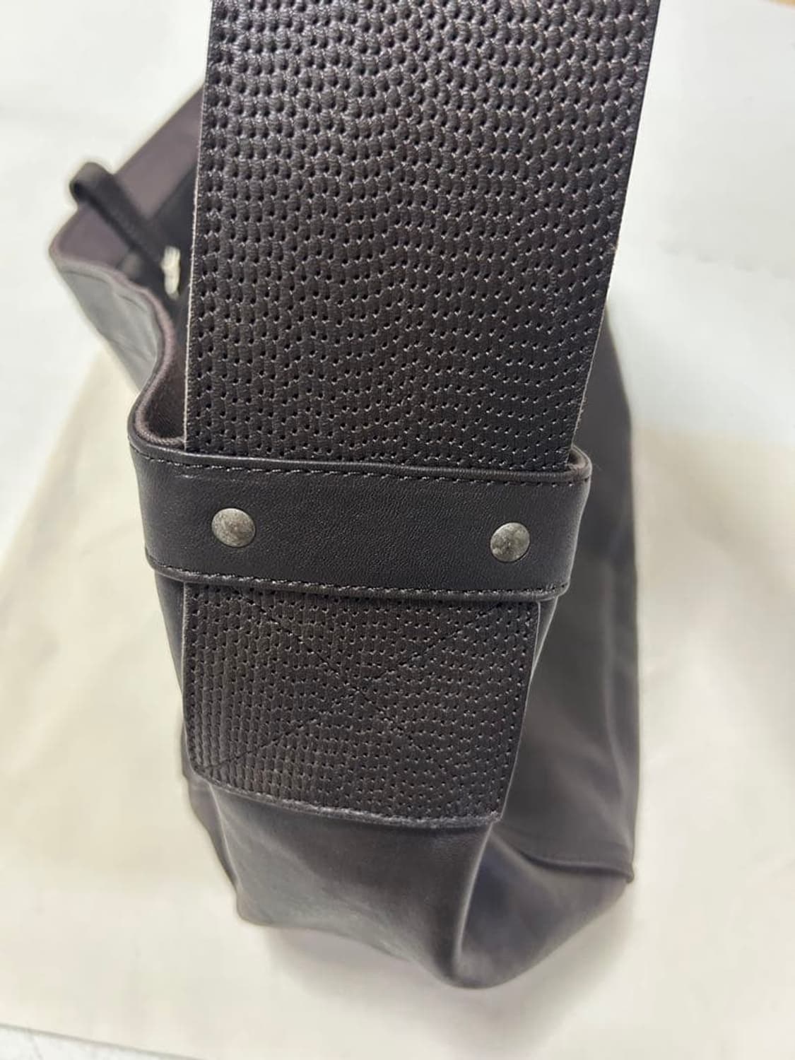 26ss LOT.004 Newsboy Bag (Horse leather) 상품이미지5