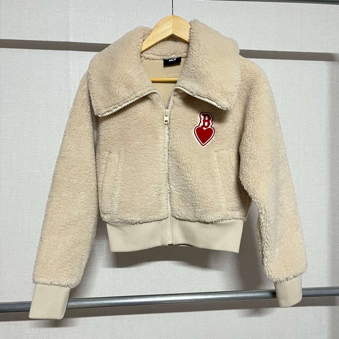 MLB 보스턴 하트 뽀글이 자켓 XS 상품이미지1