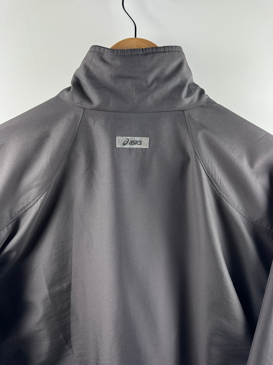 아식스 올드스쿨 진그레이 바람막이1762 상품이미지5