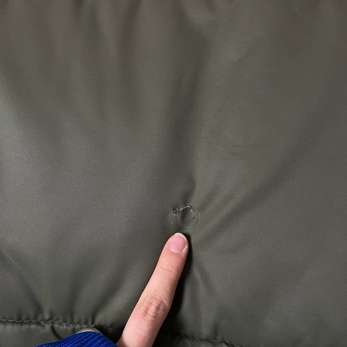 켈로진스 가죽 나일론 투톤 경량패딩 조끼 상품이미지7