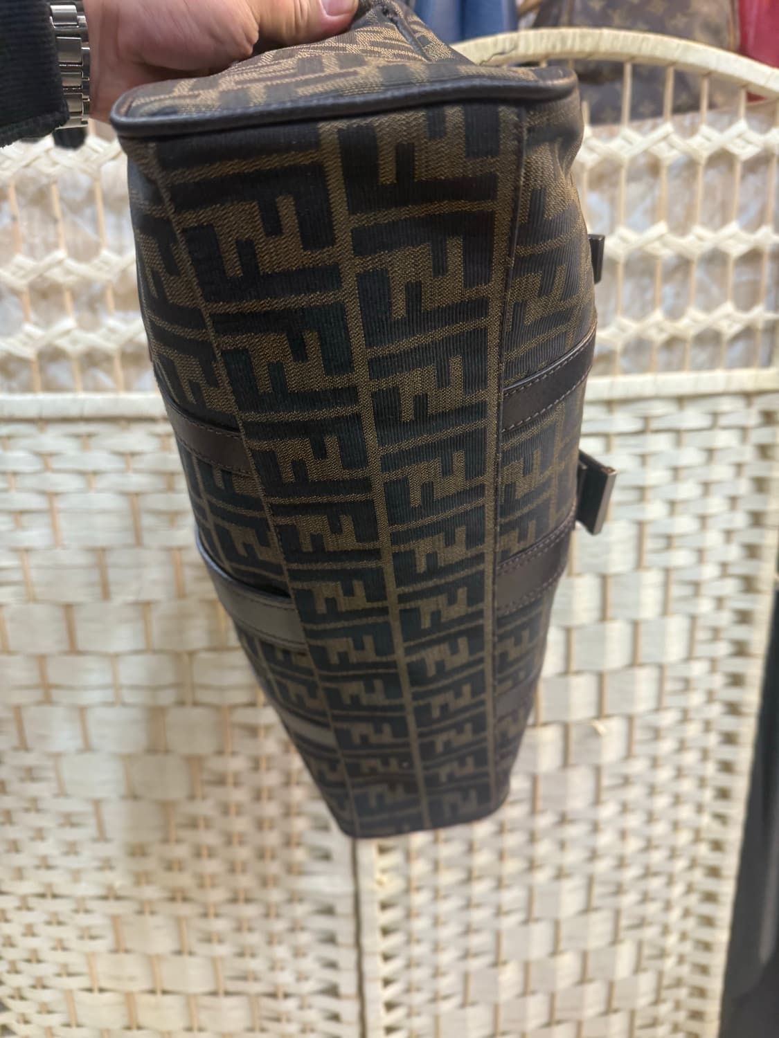 정품 펜디 주카 숄더백 팝니다 상품이미지6