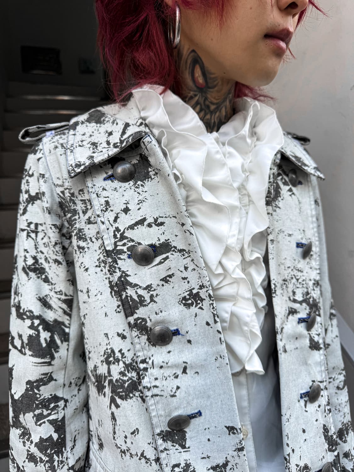 White Coated Cracked Napoleon Jacket 상품이미지8