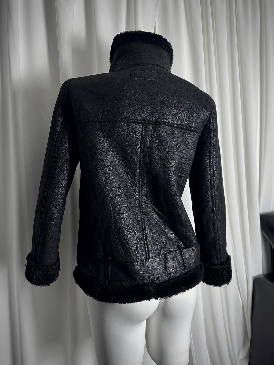 Black shearling jacket 상품이미지3