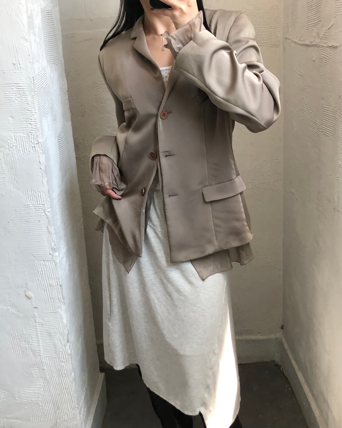 Armani 아르마니 베이지 컬러 프릴 디테일 블레이저 상품이미지1