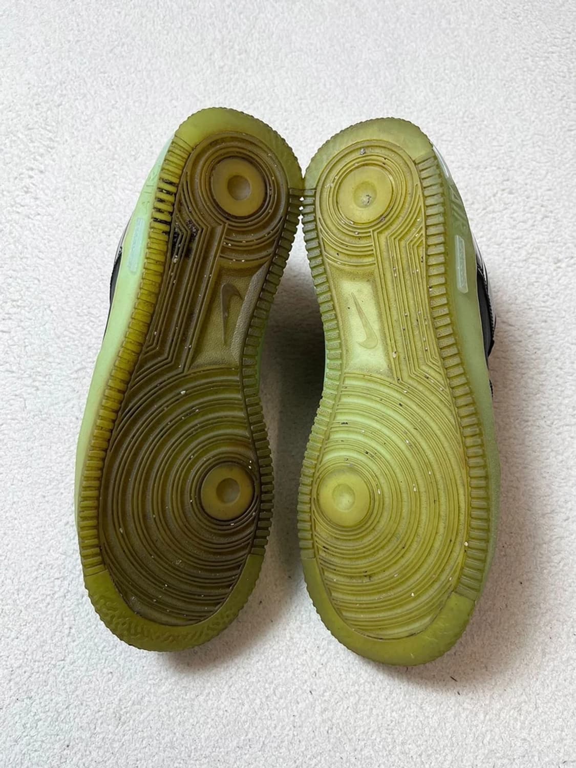 나이키 에어 포스 1 리액트 LV8 베얼리 스니커즈 A1883 상품이미지9