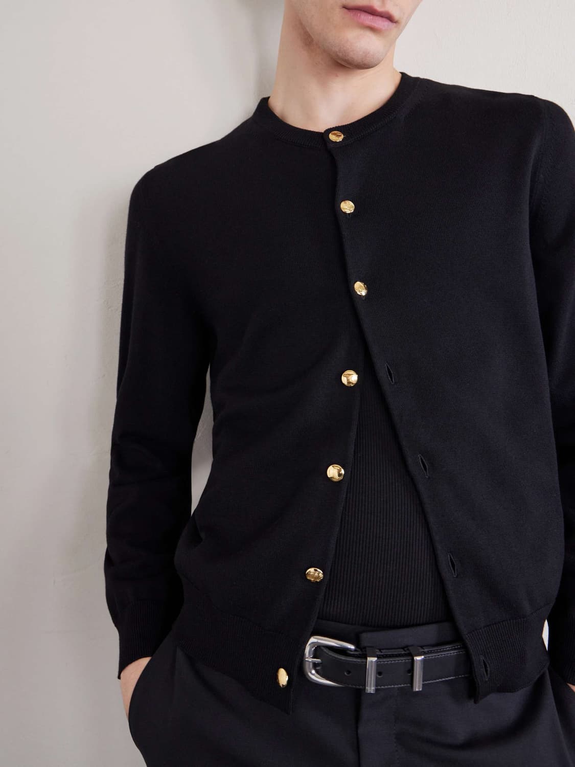 [투어스 신유님 착용] 셀린느 26ss 트리옴페 버튼 가디건 상품이미지1