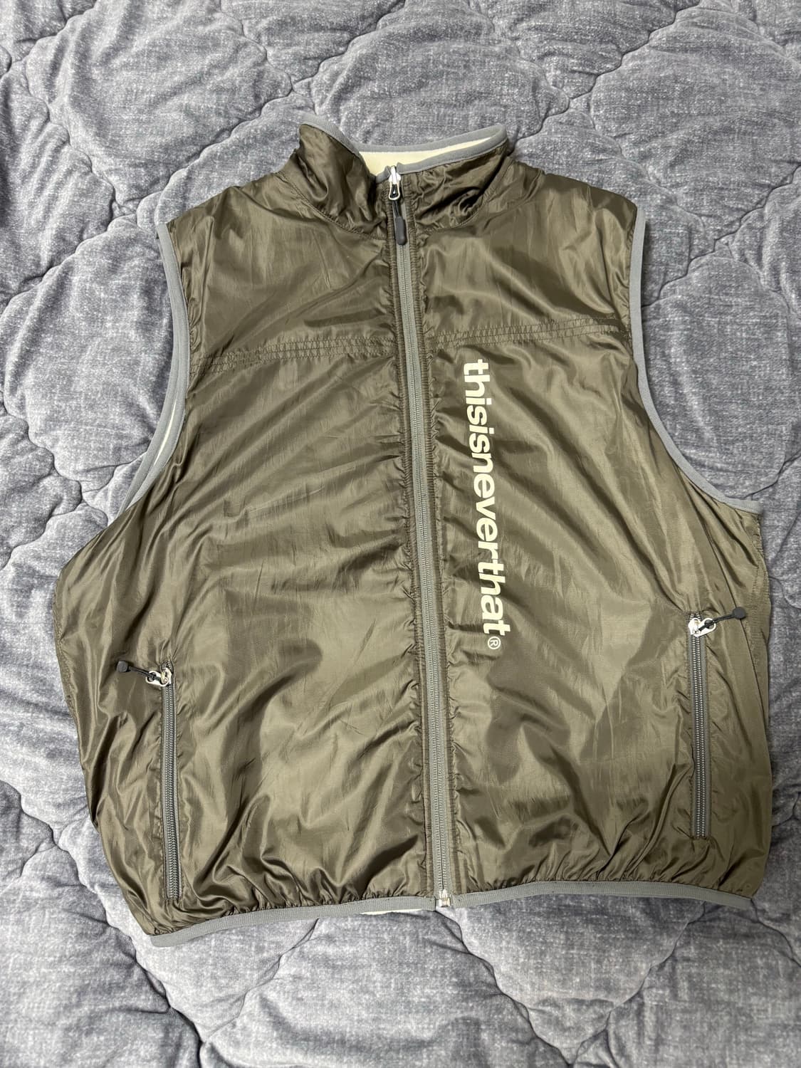 디스이즈네버댓 리버시블 조끼 상품이미지1