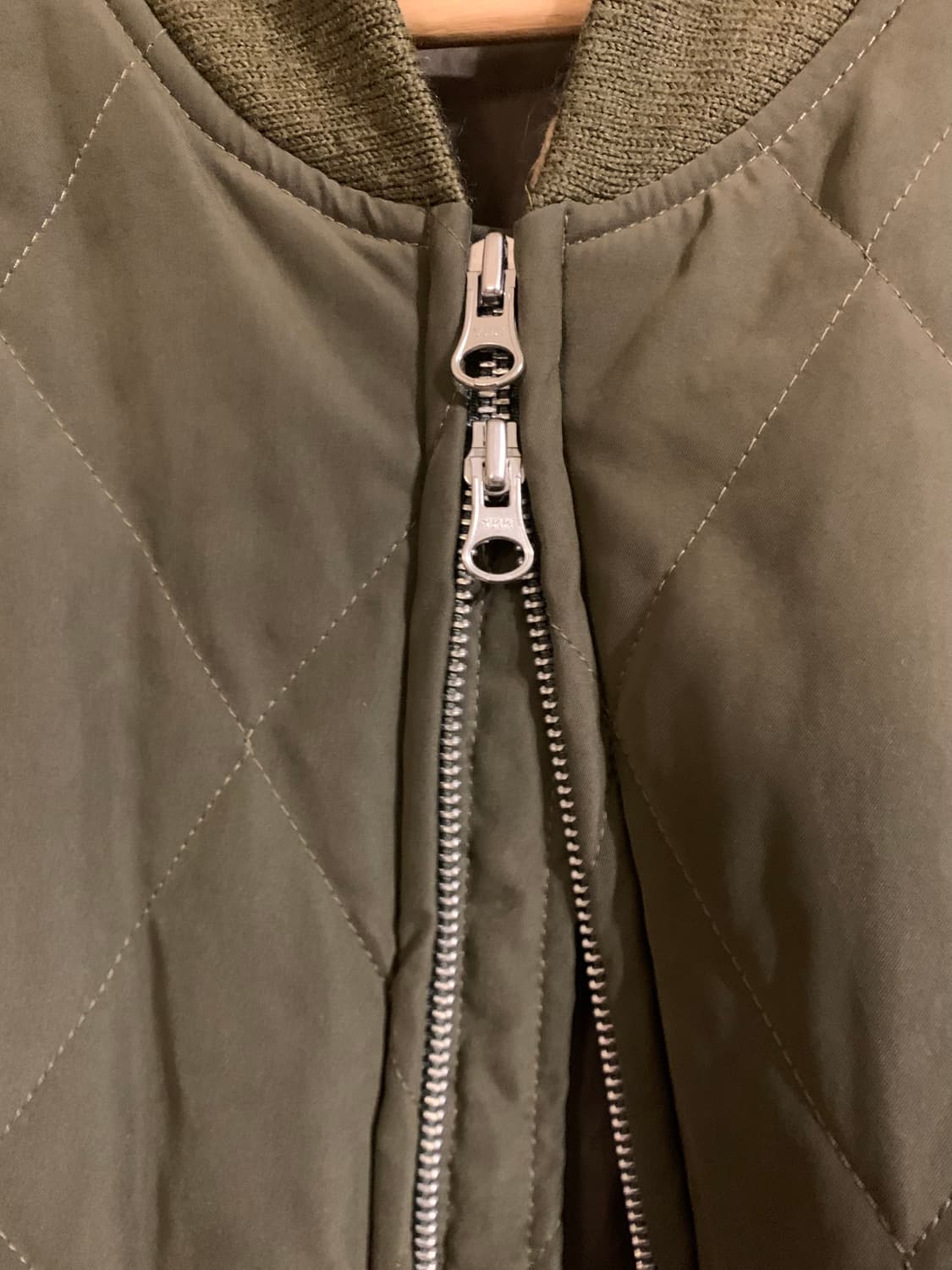 니들스 퀼팅 커버올 올리브 자켓 상품이미지6