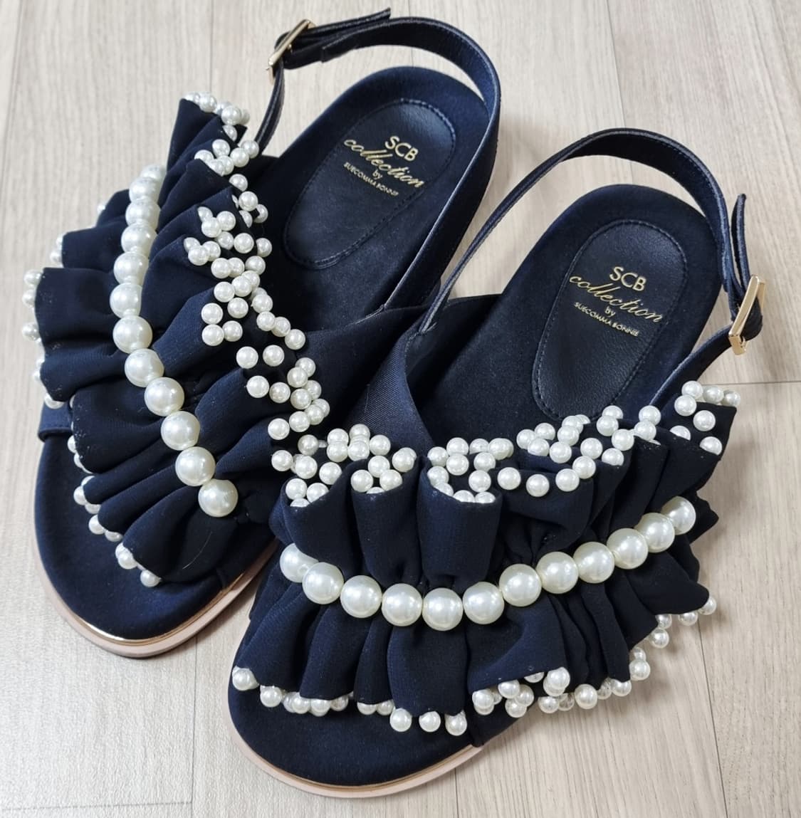 슈콤마보니 츄츄샌들 (235/표기365) 상태완벽 상품이미지1