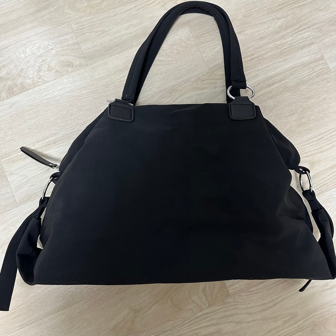 블랙 스터드 빅 숄더백 상품이미지2