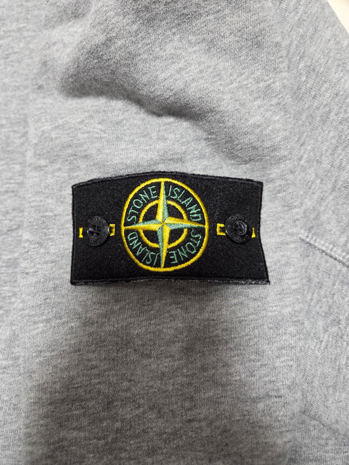 스톤아일랜드 그레이 맨투맨 상품이미지8