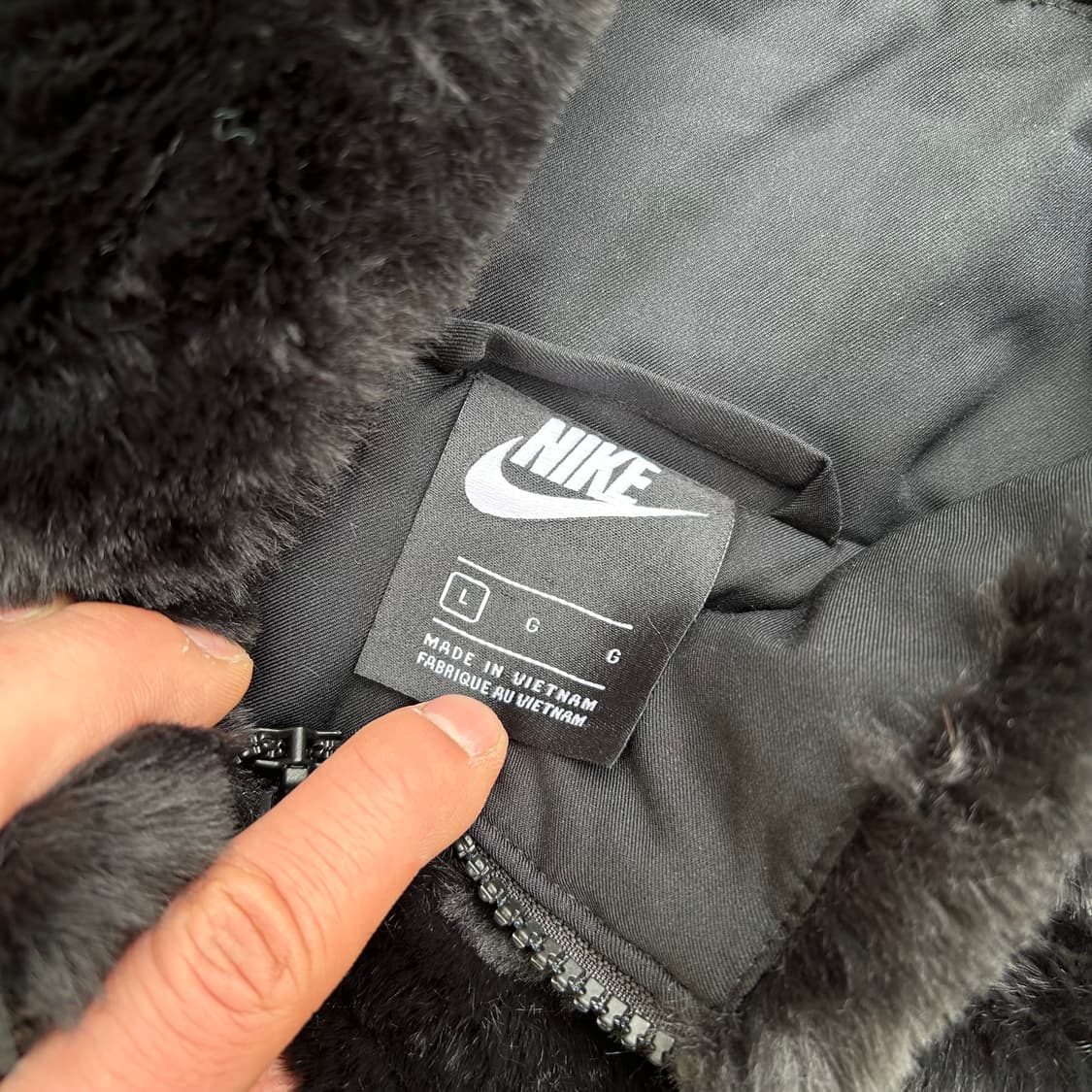 나이키(NIKE) NSW 블랙 퍼 자켓 상품이미지4