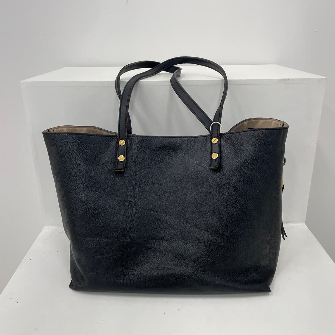 끌로에 딜란 라지 블랙 레더 쇼퍼 숄더백 상품이미지3