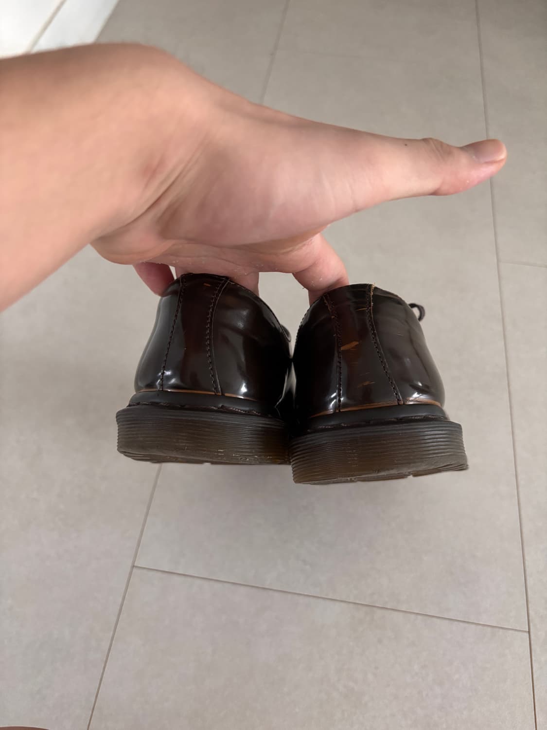 가공은 못따라오는 닥터마틴 아키2 브라운 270 상품이미지6