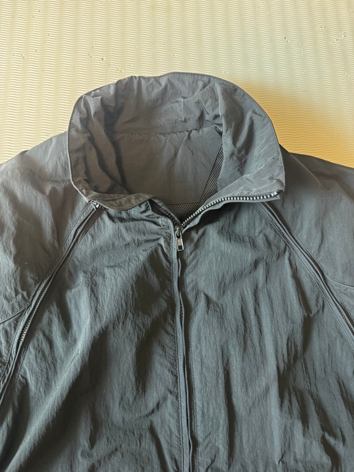 [김우빈 착용]준지 나일론 디테쳐블 유틸리티 자켓 블랙 48 상품이미지3