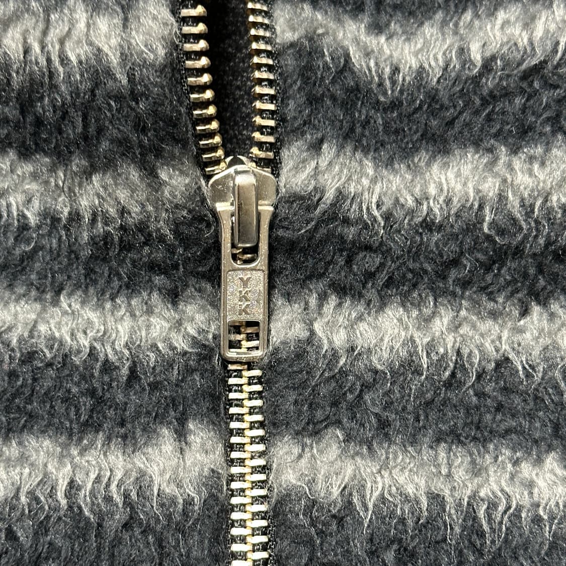 슈프림 브러쉬드 집업 후드 스웨트셔츠 블랙 23FW 상품이미지4