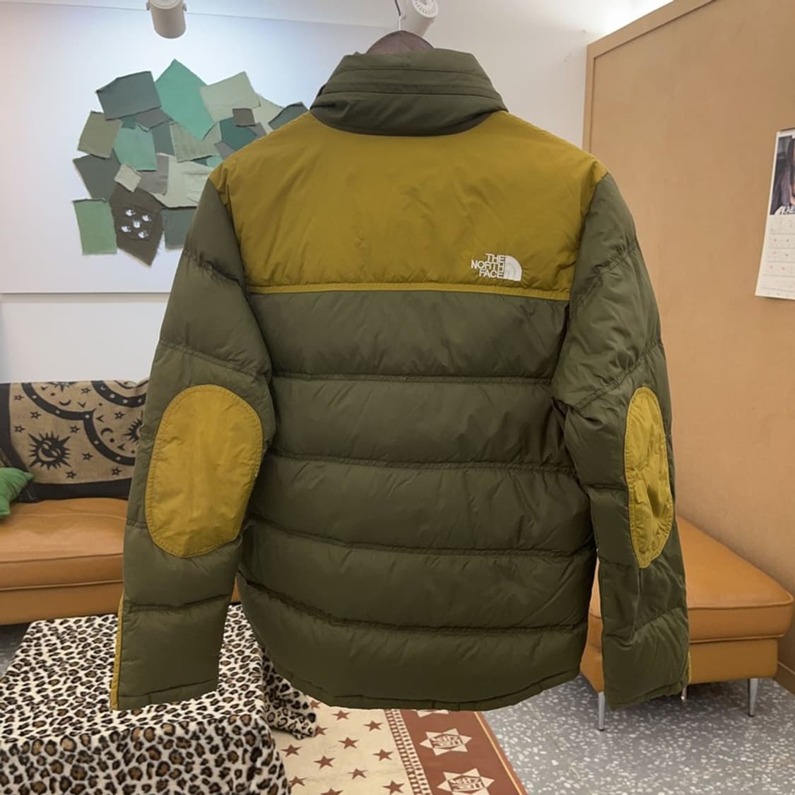 노스페이스 레트로 빈티지 말차카키 엘보패치 패딩 100 C09470 상품이미지4