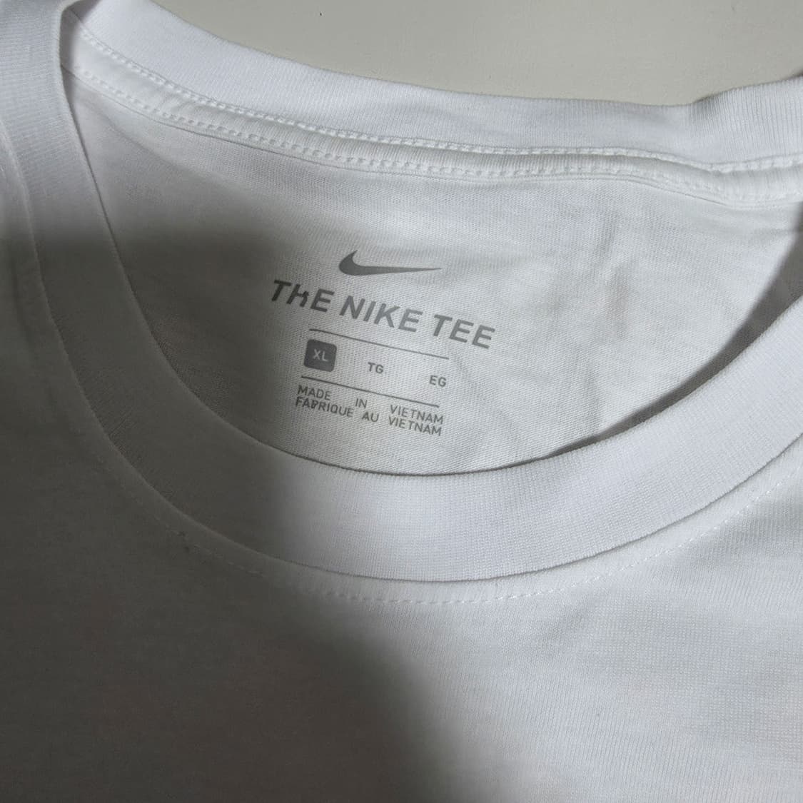 나이키 반팔 티셔츠 화이트/레드 로고 상품이미지3