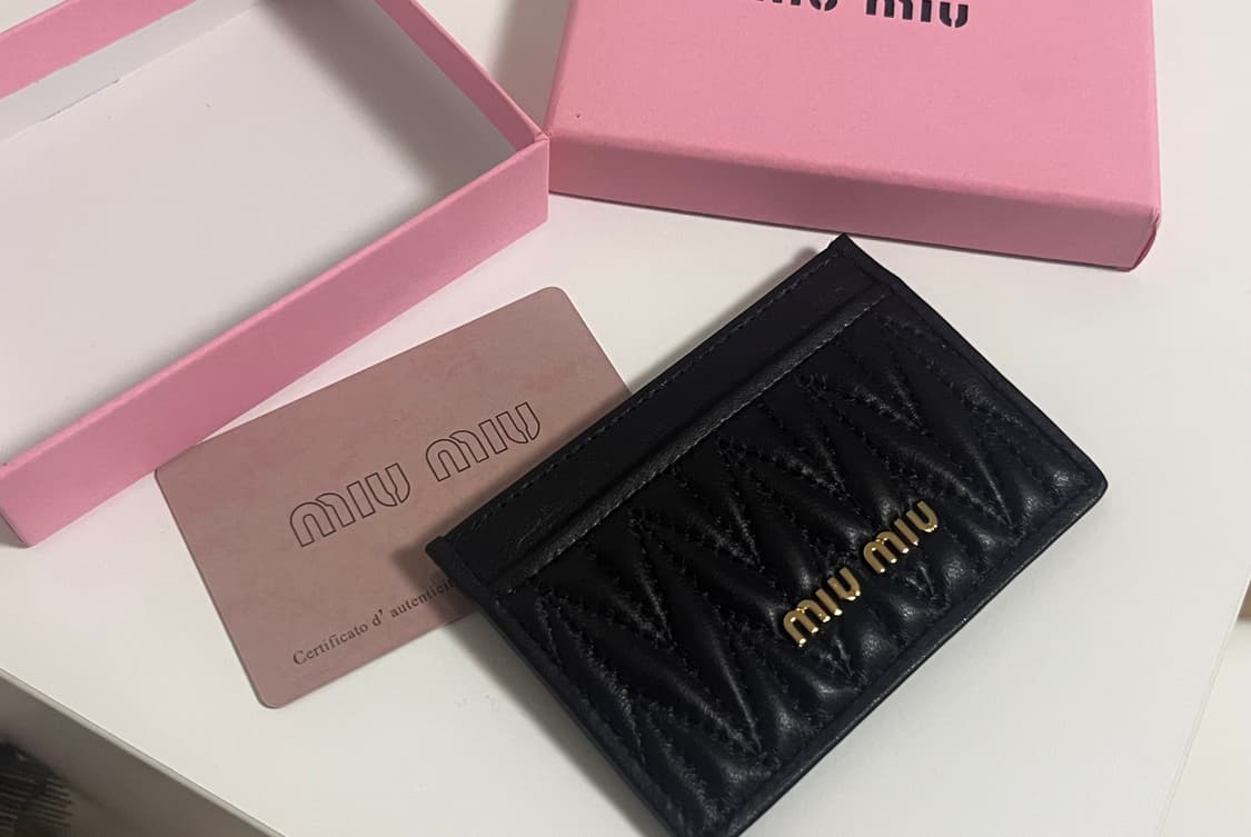 미사용 미우미우 카드지갑 마테라쎄 상품이미지1