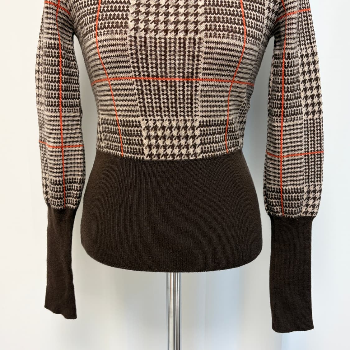 비비안웨스트우드 레드라벨 브라운 하운드 체크 니트 상품이미지3