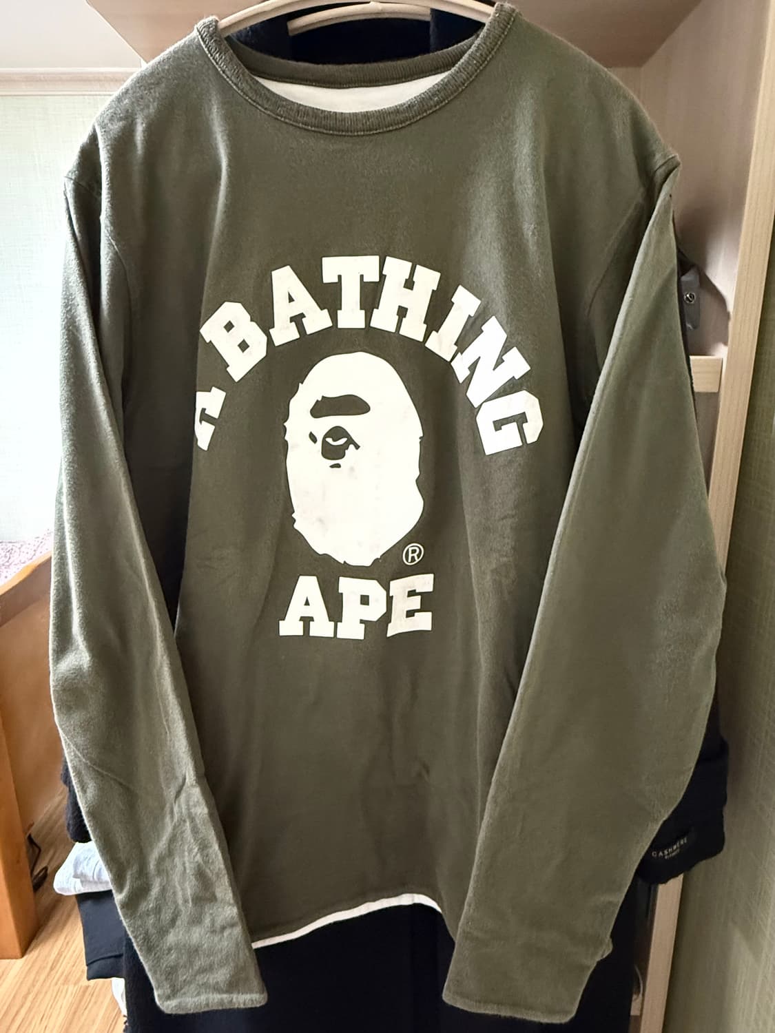 베이프 리버시블 롱슬리브 카키 상품이미지1