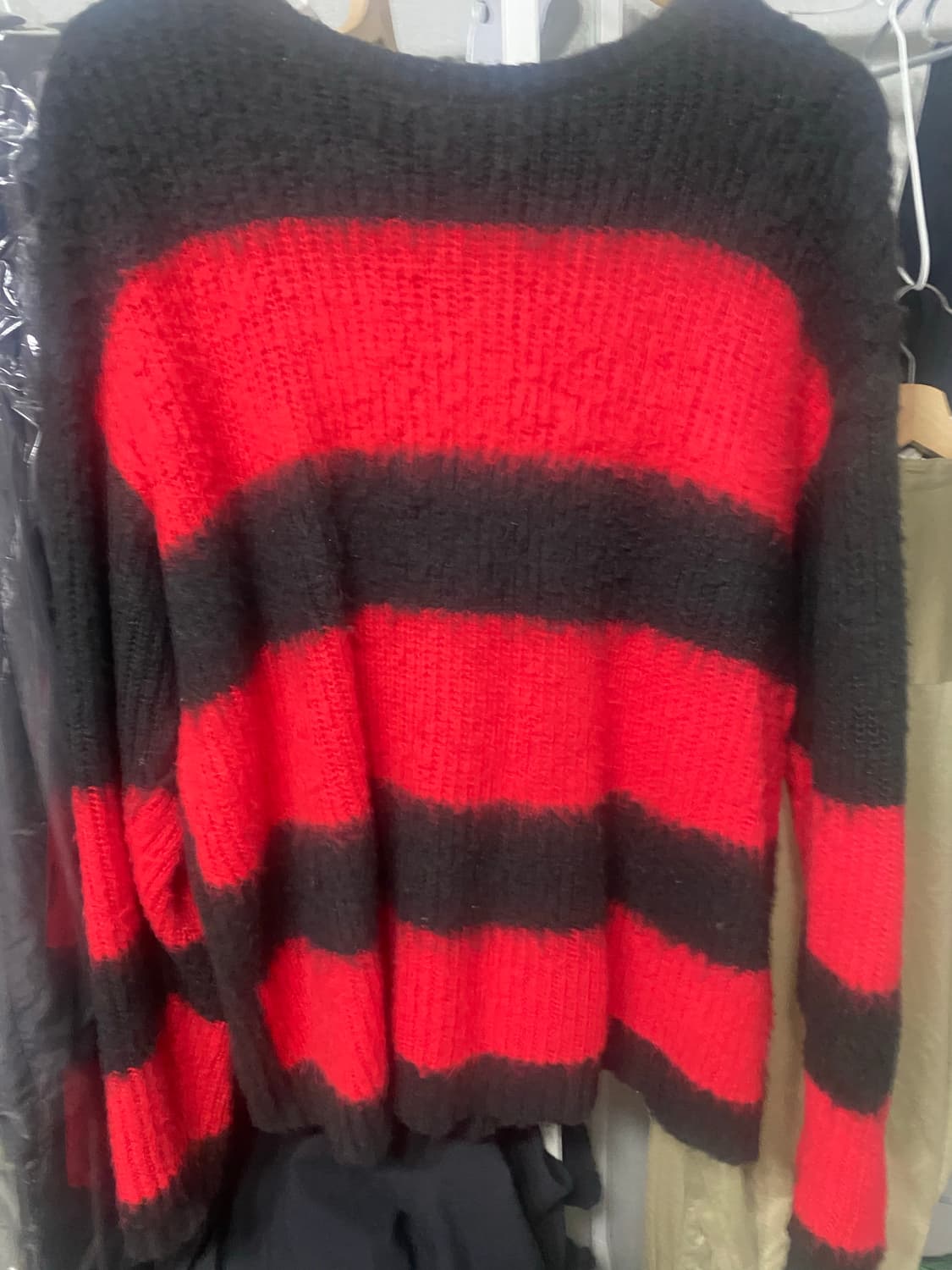 caloline 칼오라인 커트코베인 모헤어 니트 상품이미지1