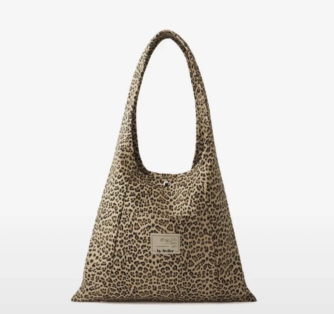 바이아틀리에 이지호보백 레오파드 상품이미지1