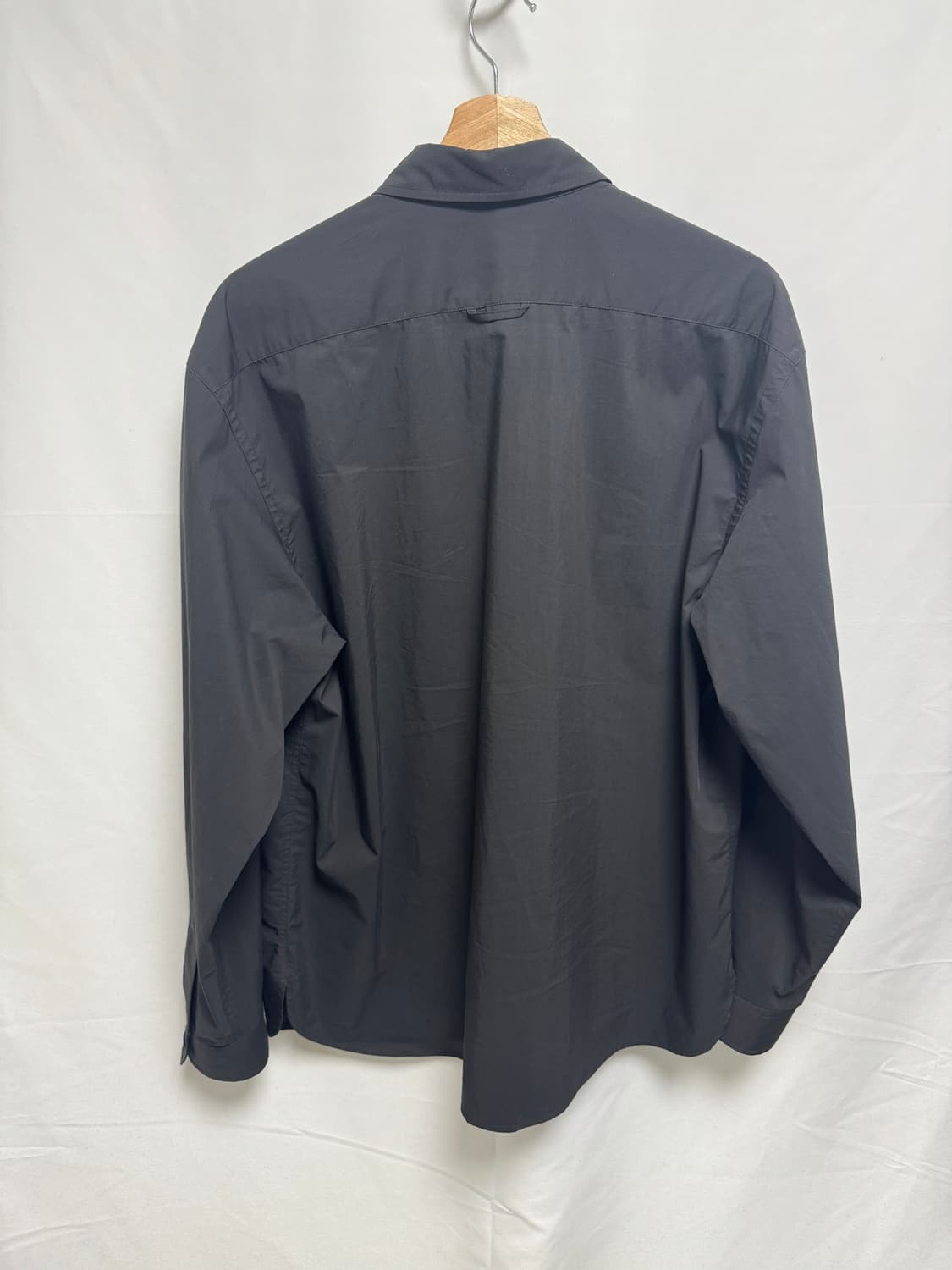 [2] 오토매틱포더피플 크로스 포켓 셔츠 CHARCOAL BLACK 상품이미지7