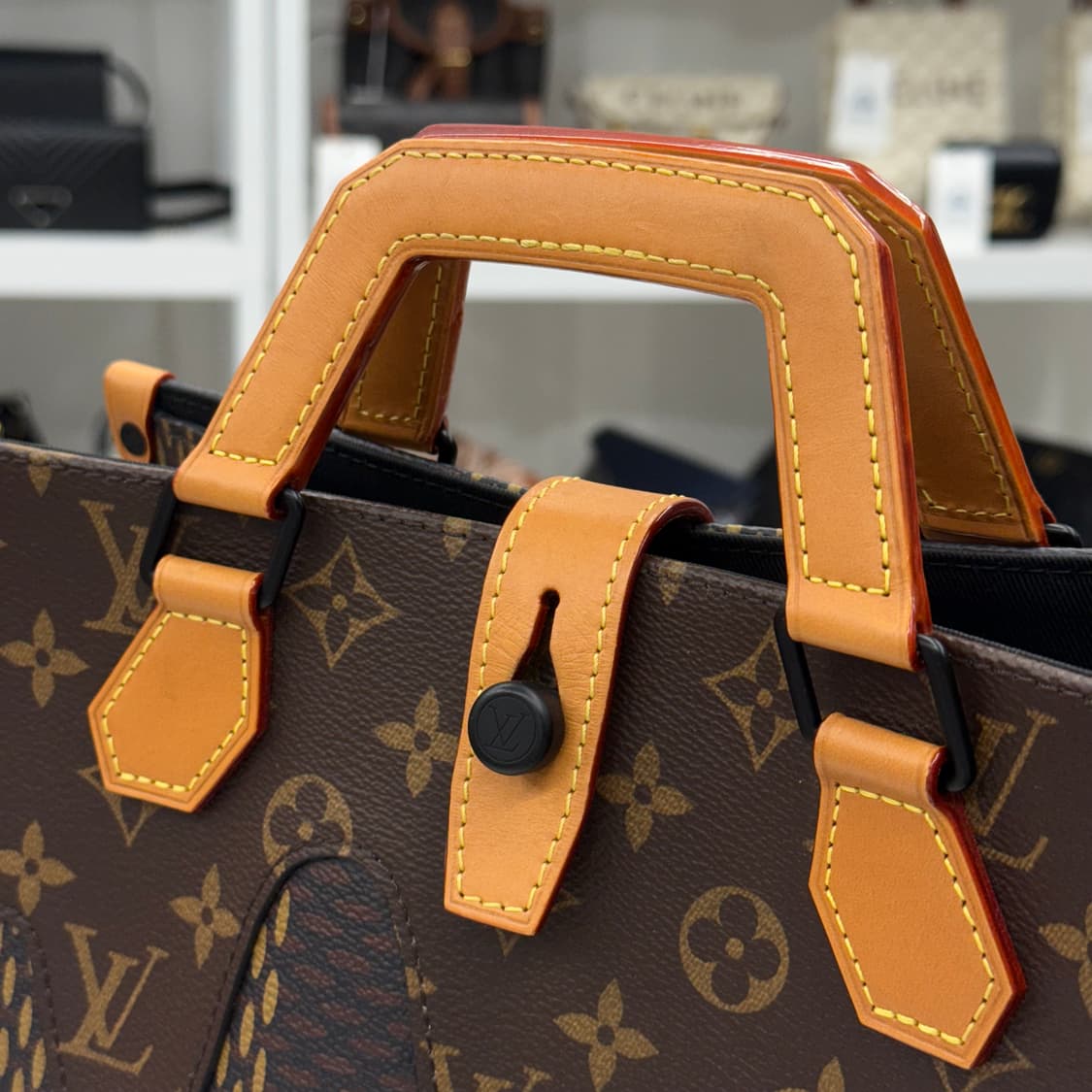 [OS] 루이비통 x 니고 자이언트 다미에 삭플라 토트백 상품이미지5
