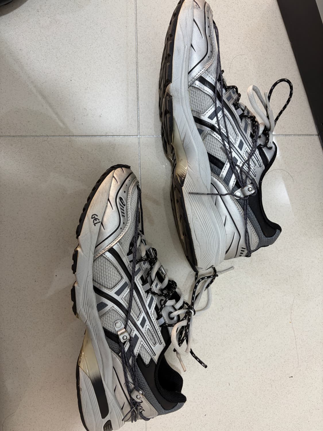 아식스 젤-1090 앤더슨 벨 메탈릭 실버 290 상품이미지5